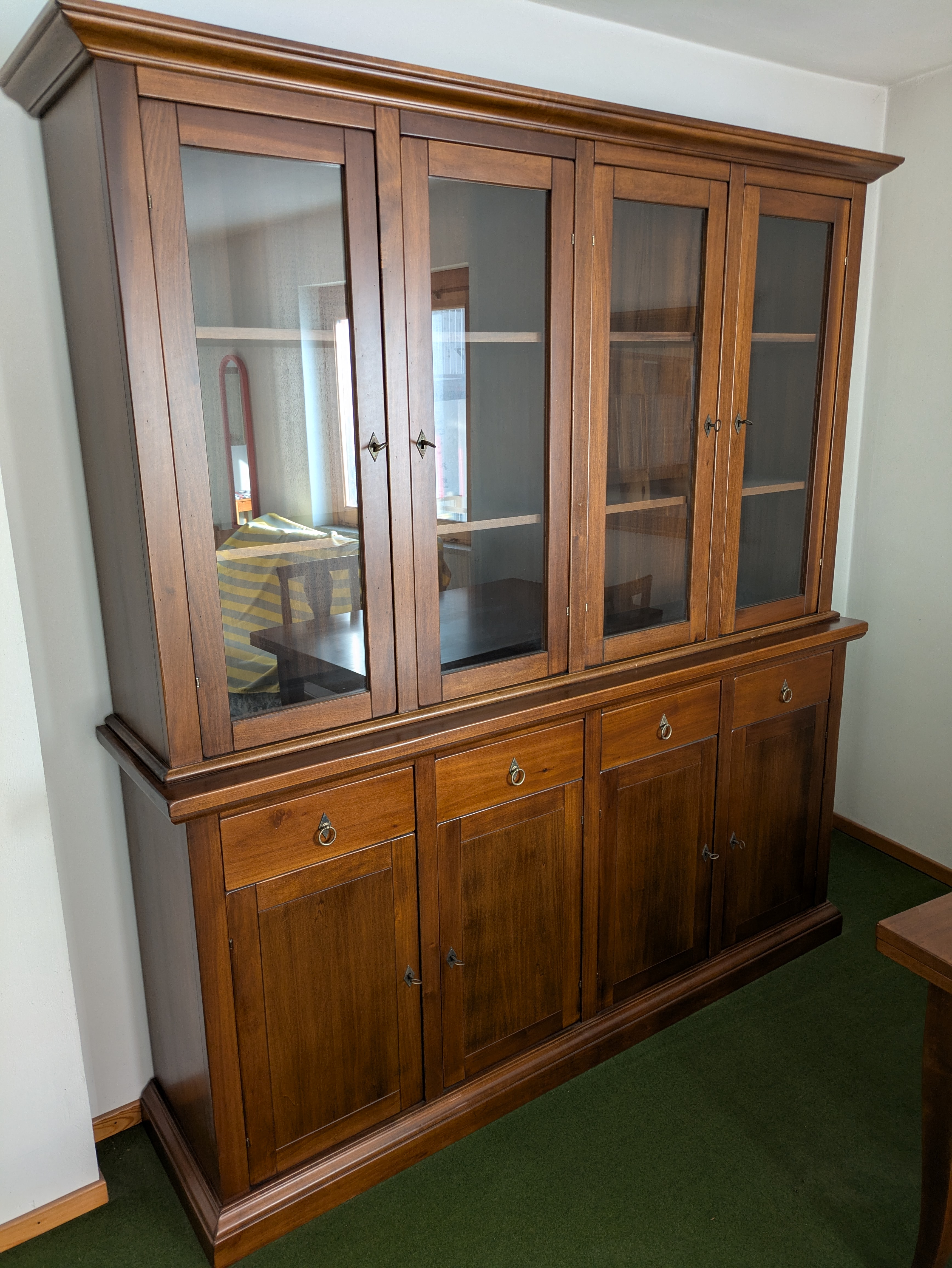 Credenza con Alzata a Vetri